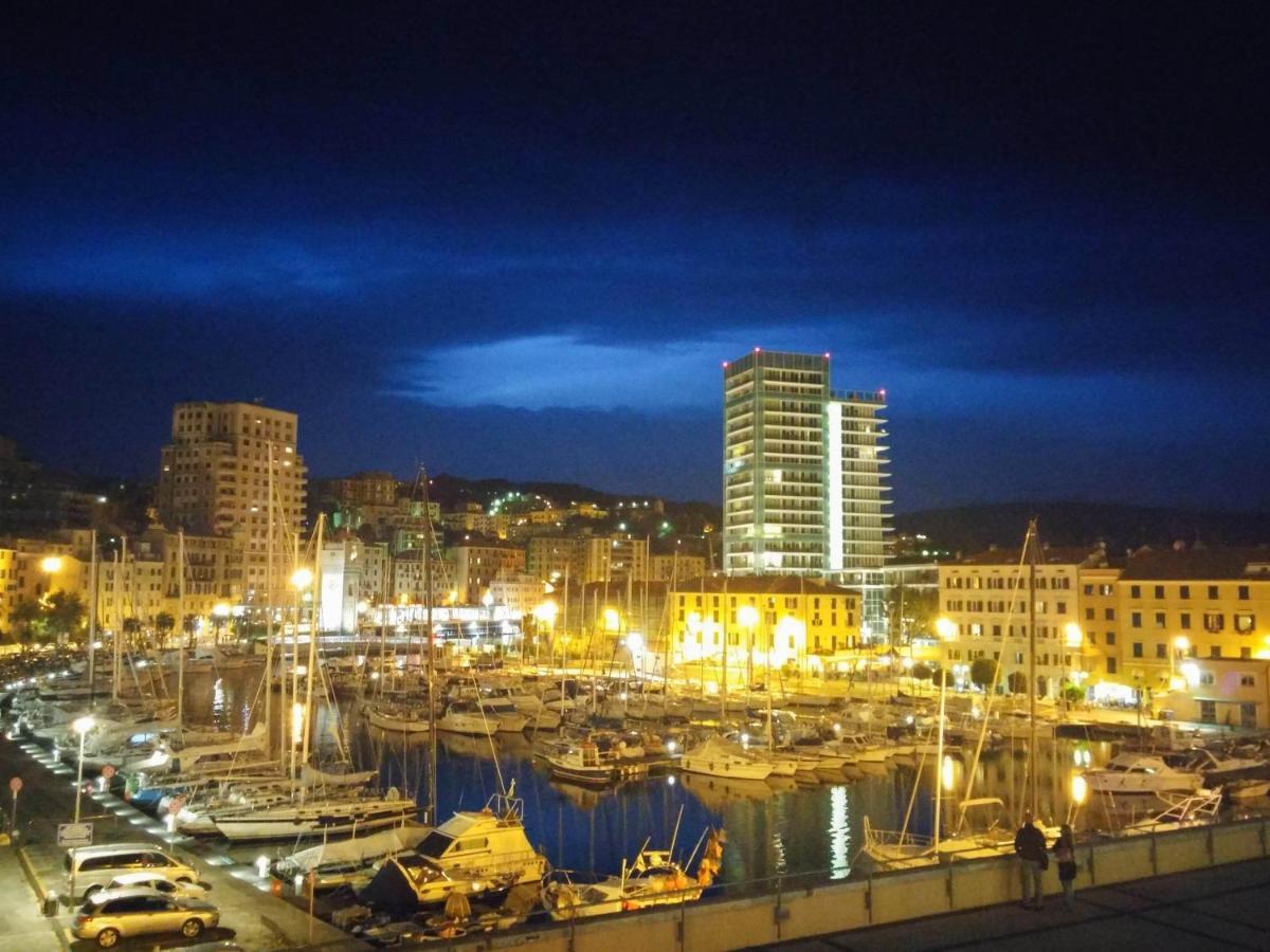 Mistrangelohome 5 - Appartamento In Pieno Centro Savona Dış mekan fotoğraf